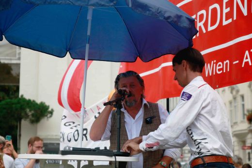 Dr. Peer Eifler auf der Demo